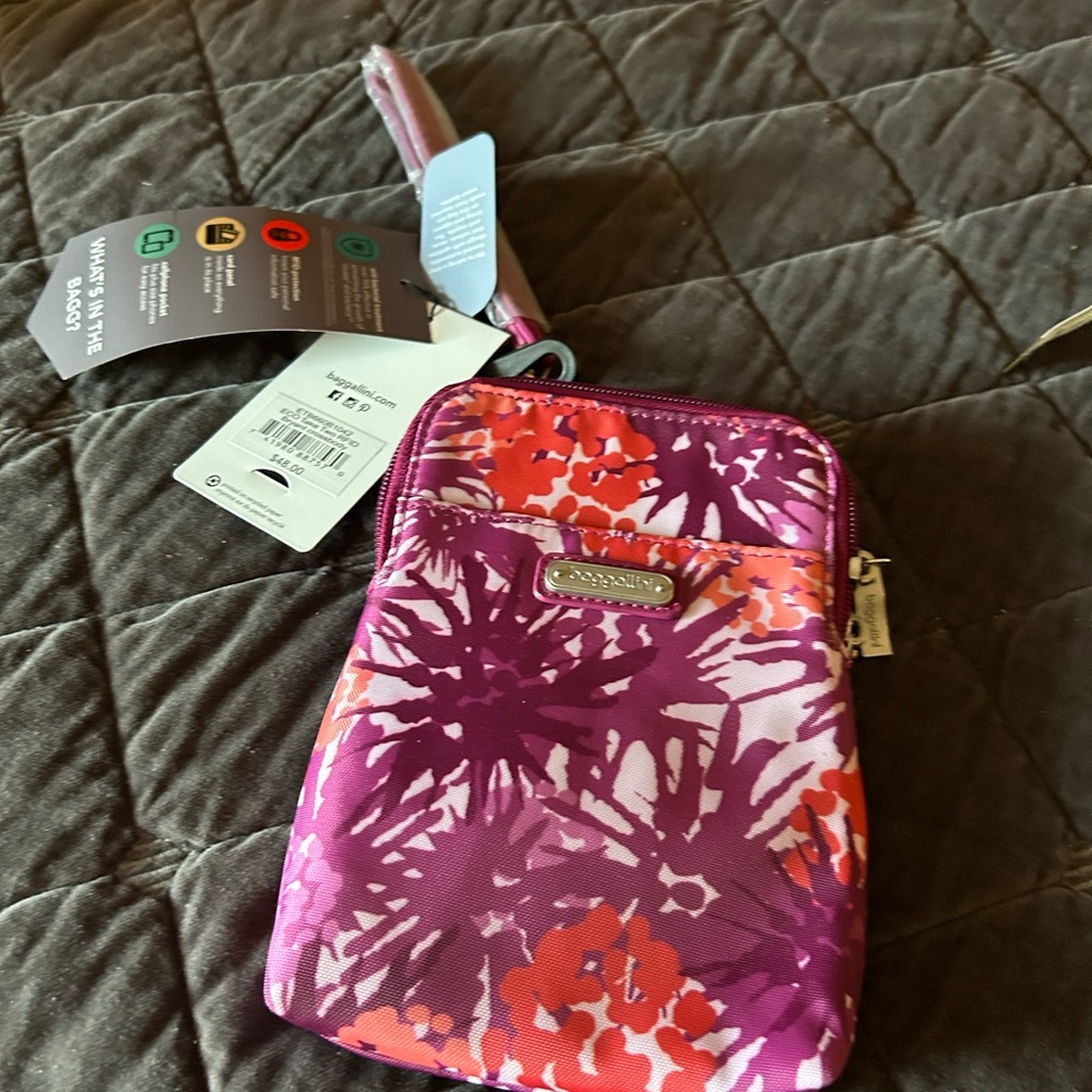 Baggallini Bryant RIF crossbody